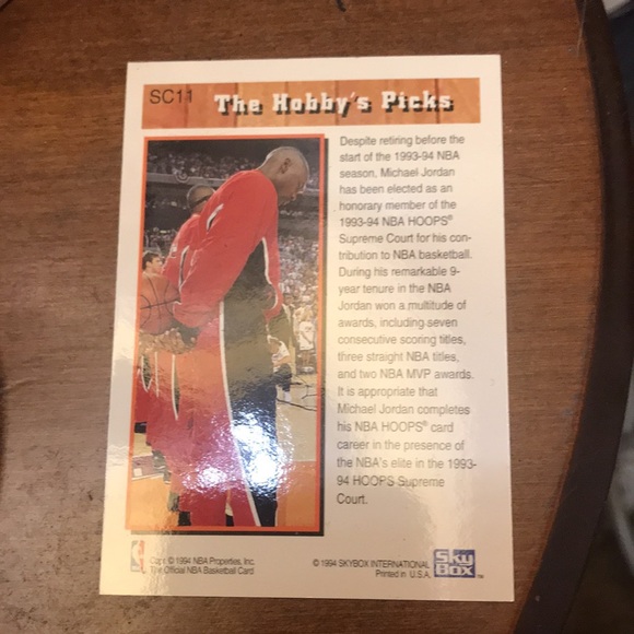 1993-94 HOOPS SUPREME COURT #11 MICHAEL JORDAN MINT - Picture 2 of 2